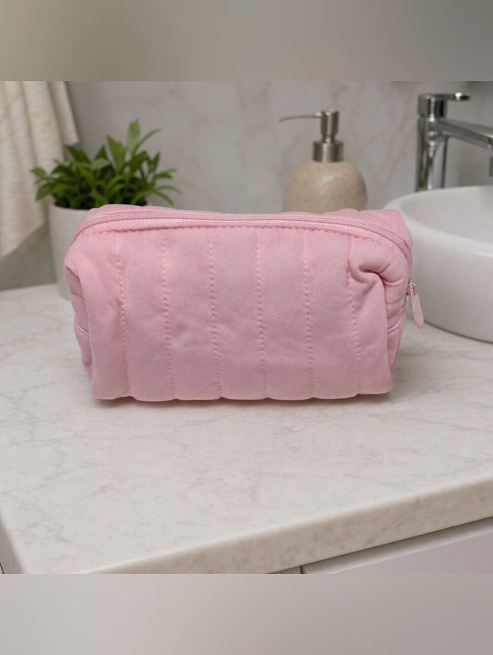 NWT Ulta Beauty Pink Quilted Makeup Bag & Travel Case